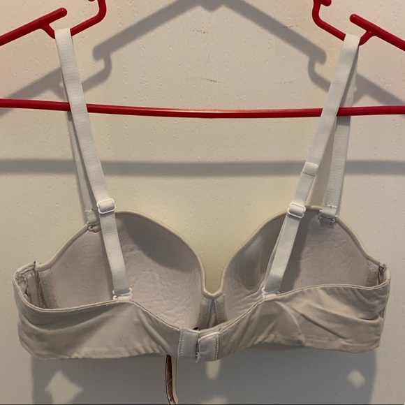 Victoria Secret Bra 34C - Picture 2 of 3